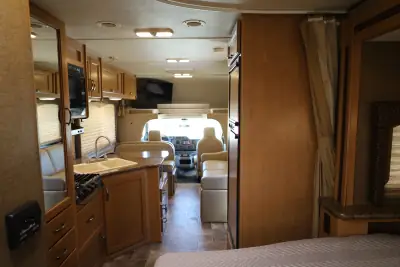 2015 Thor Motor Coach Four Winds 26A photo 15