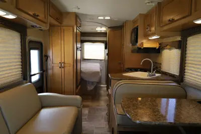 2015 Thor Motor Coach Four Winds 26A photo 9
