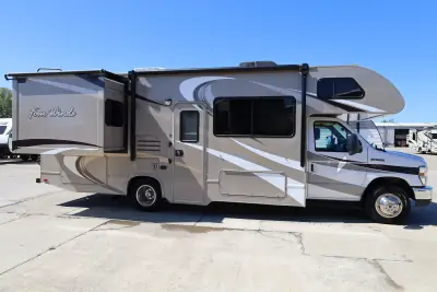 2015 Thor Motor Coach Four Winds 26A