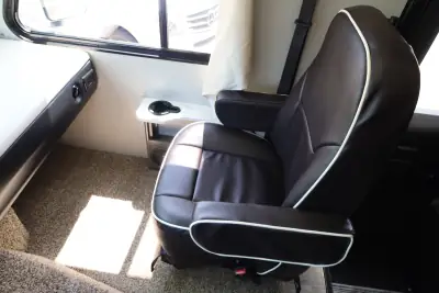 2018 Holiday Rambler Reno 29M photo 22