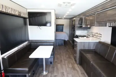 2018 Holiday Rambler Reno 29M photo 9