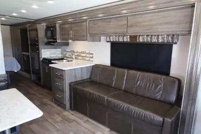 2018 Holiday Rambler Reno 29M photo 10