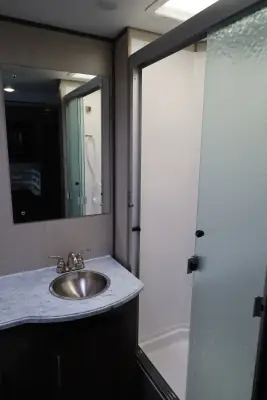 2018 Holiday Rambler Reno 29M photo 17