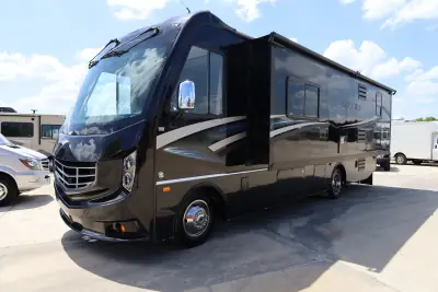 2018 Holiday Rambler Reno 29M photo 3