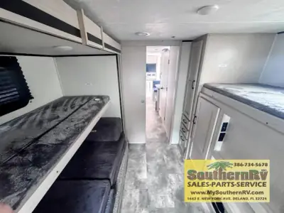 2022 Coachmen Apex Ultra-Lite 300BHS photo 12