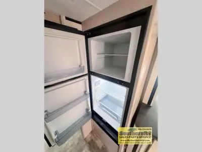 2022 Coachmen Apex Ultra-Lite 300BHS photo 8