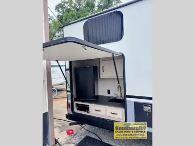 2022 Coachmen Apex Ultra-Lite 300BHS photo 6