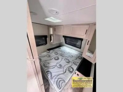 2022 Coachmen Apex Ultra-Lite 300BHS photo 11