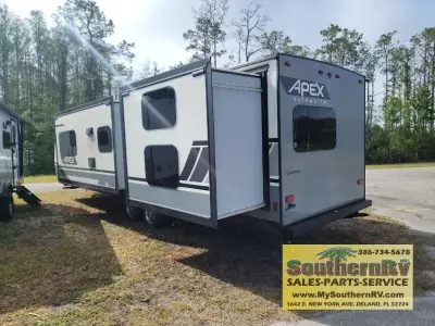 2022 Coachmen Apex Ultra-Lite 300BHS photo 3