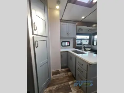 2020 Keystone Fuzion 430 photo 11