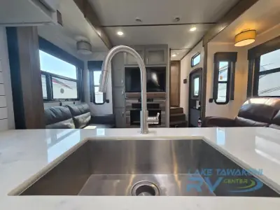 2020 Keystone Fuzion 430 photo 12