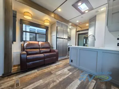 2020 Keystone Fuzion 430 photo 8