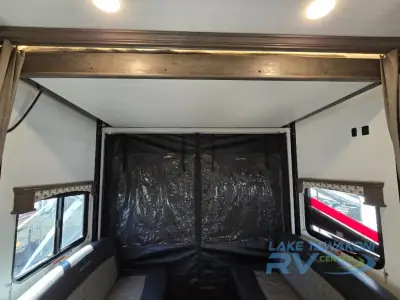 2020 Forest River Shockwave 24RQMX photo 11