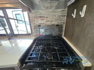 2020 Forest River Shockwave 24RQMX photo 33