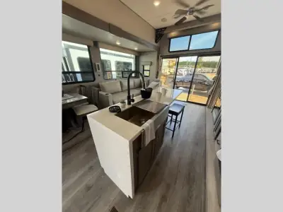 2025 Coachmen Catalina Destination Series 43CONDO photo 15