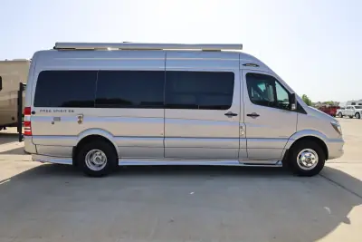 2015 Leisure Travel Free Spirit SS photo 2