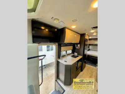 2017 Thor Motor Coach Compass 23TR photo 11