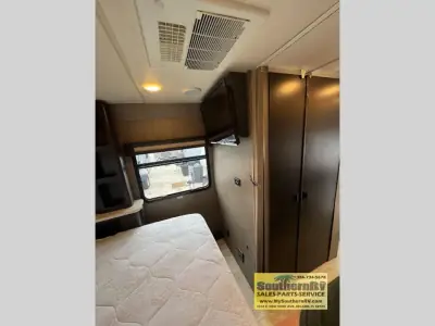 2017 Thor Motor Coach Compass 23TR photo 18