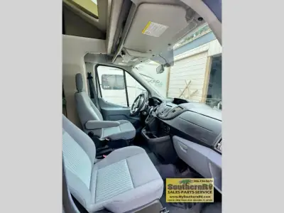 2017 Thor Motor Coach Compass 23TR photo 6