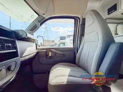 2026 Thor Motor Coach Chateau photo 10
