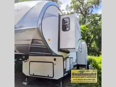 2013 Forest River Blue Ridge 3025RL photo 2