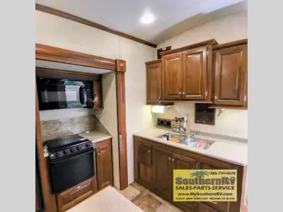 2013 Forest River Blue Ridge 3025RL photo 8