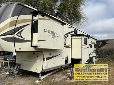 2020 Jayco North Point 377RLBH photo 2