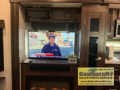 2020 Jayco North Point 377RLBH photo 12