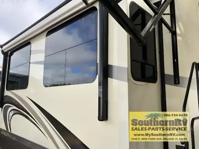 2020 Jayco North Point 377RLBH photo 5