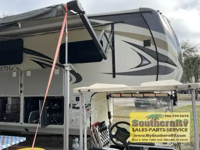2020 Jayco North Point 377RLBH photo 3