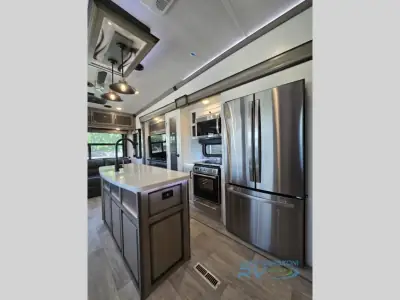 2022 Keystone Montana 3855BR photo 15