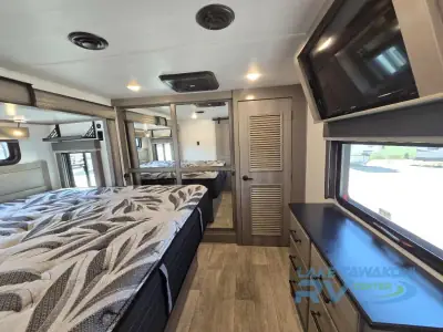 2022 Keystone Montana 3855BR photo 28