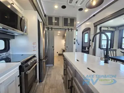 2022 Keystone Montana 3855BR photo 14