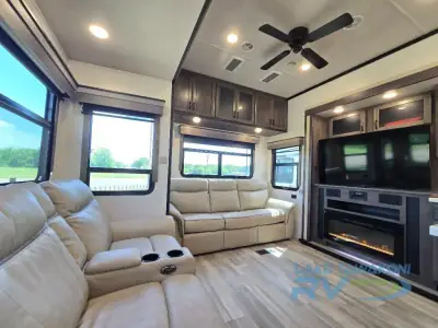 2022 Forest River Cedar Creek Champagne Edition 38EBS photo 32