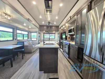 2022 Forest River Cedar Creek Champagne Edition 38EBS photo 29