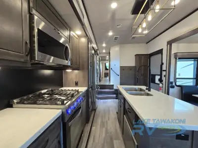 2022 Forest River Cedar Creek Champagne Edition 38EBS photo 37
