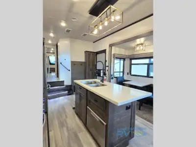 2022 Forest River Cedar Creek Champagne Edition 38EBS photo 36