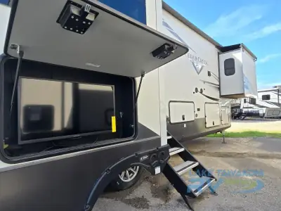 2022 Forest River Cedar Creek Champagne Edition 38EBS photo 28