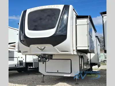 2022 Forest River Cedar Creek Champagne Edition 38EBS photo 3