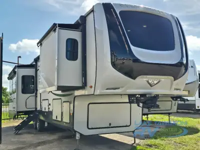 2022 Forest River Cedar Creek Champagne Edition 38EBS photo 25