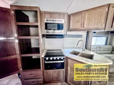 2019 Dutchmen Coleman Light 2925RE photo 6