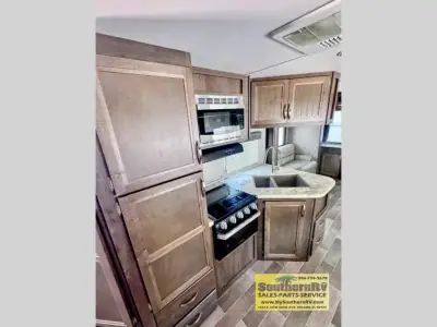 2019 Dutchmen Coleman Light 2925RE photo 7