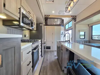 2026 Coachmen Catalina Destination Series 43CONDO photo 12