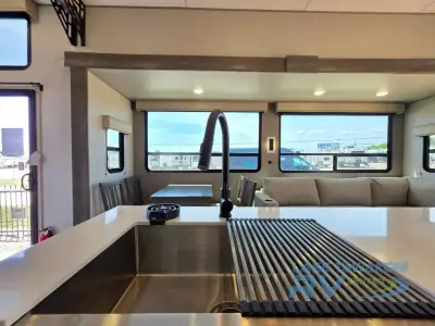 2026 Coachmen Catalina Destination Series 43CONDO photo 13