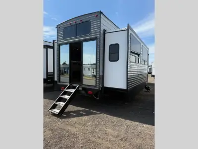 2025 Coachmen Catalina Destination Series 43CONDO photo 7