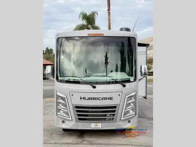 2026 Thor Motor Coach Hurricane photo 2