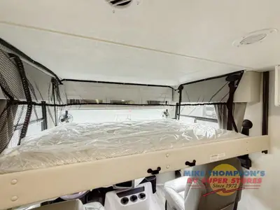 2026 Thor Motor Coach Hurricane photo 16