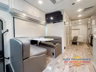 2026 Thor Motor Coach Hurricane photo 19