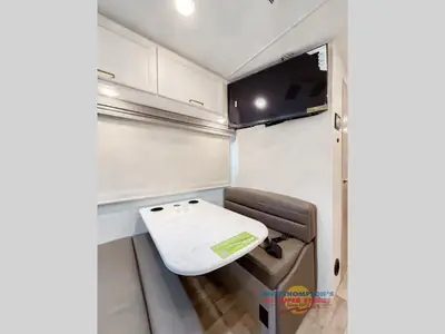 2026 Thor Motor Coach Hurricane photo 21