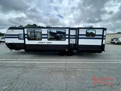 2027 Forest River CHEROKEE WOLF DEN 301BH photo 7